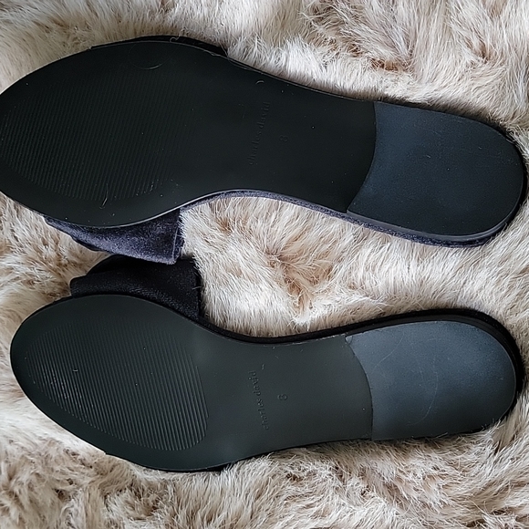 Sandals - Picture 2 of 4